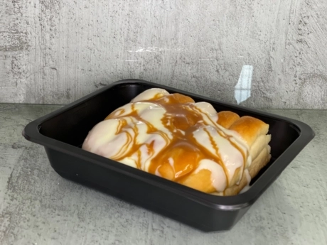 Dukátové buchty s ovocným zmesom, vanilkový puding (zvľášť)