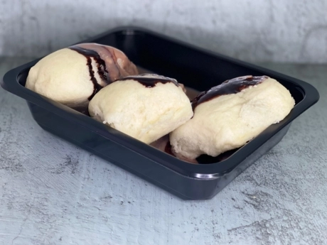 Parené buchty s čokoládovou plnkou 3 ks, vanilkový puding (zvľáľť)