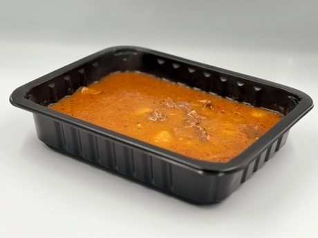 Kotlíkový guláš, chlieb