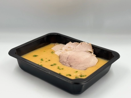 Sviečková na smotane /bravčové stehno/,   knedle