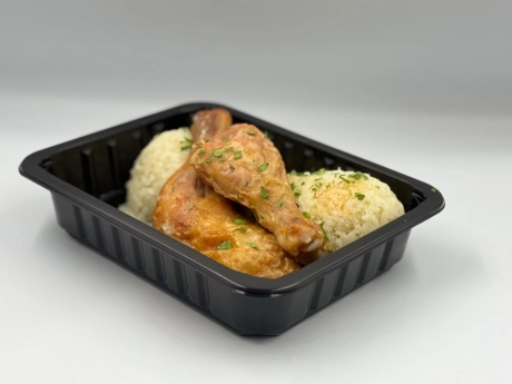 XXL grilované kuracie stehno, zeleninová ryža, kompót