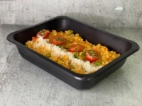 Jarné kuracie rizoto s parmezánom (cherry paradajky, hrášok, mrkva, kukurica)