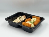 Prírodný kurací steak, syrová omáčka Cheddar, krokety, dusená ryža