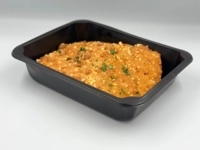 XXL vyprážaný kurací rezeň BBQ „ Corn Flakes “, zemiaková kaša, uhorkový šalát